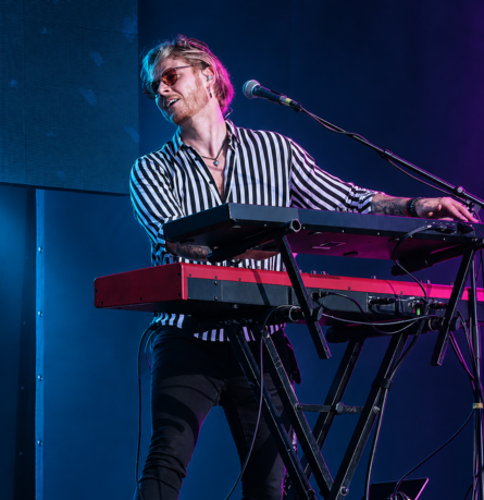 Rene Puura performing on keyboards with Terminaator